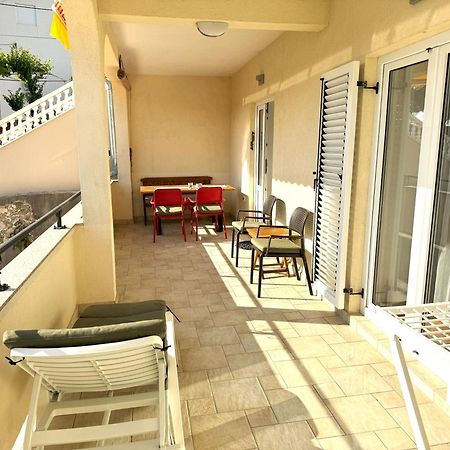 Apartments Trlika Kampor Ngoại thất bức ảnh