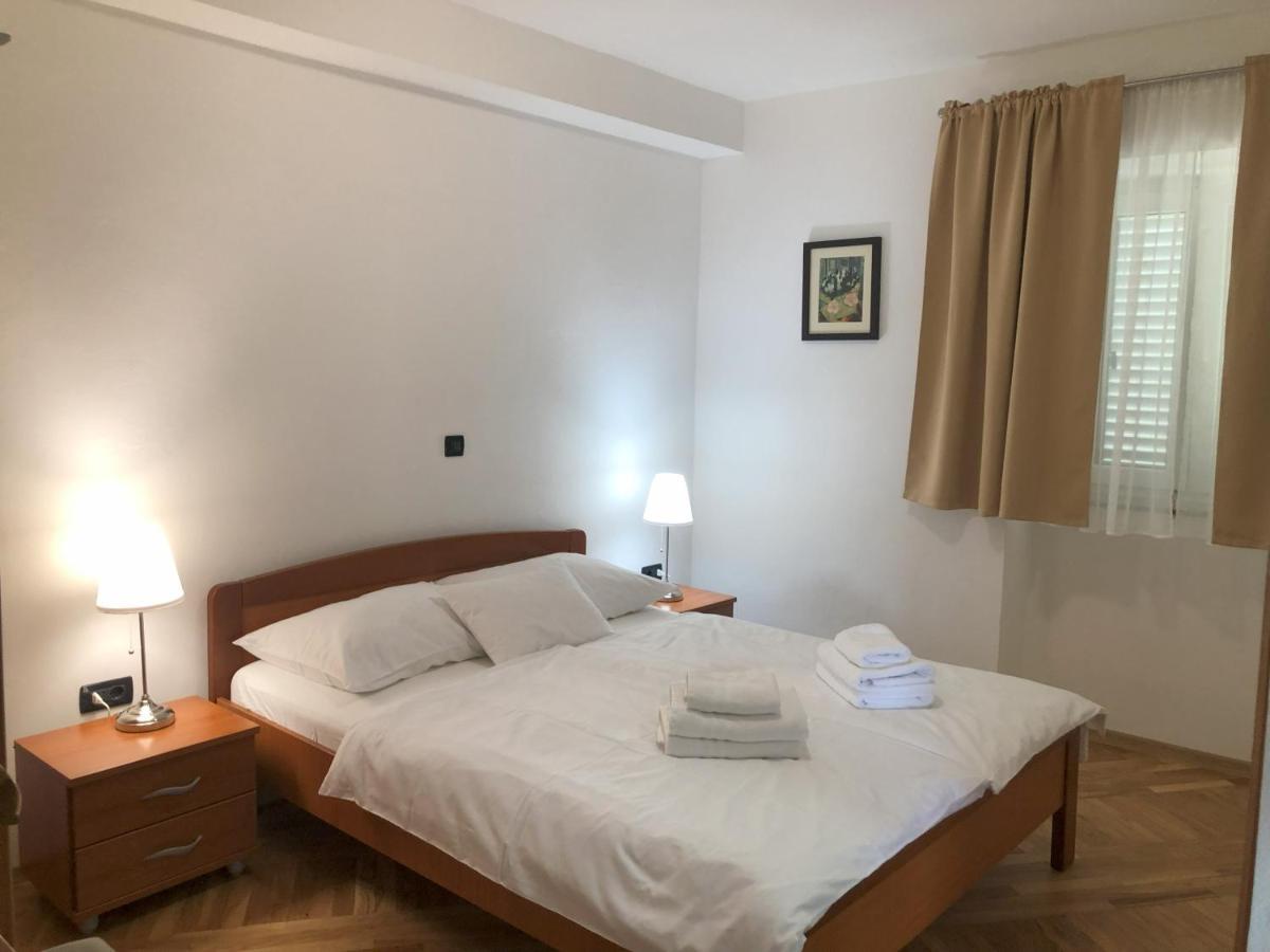 Apartments Trlika Kampor Ngoại thất bức ảnh