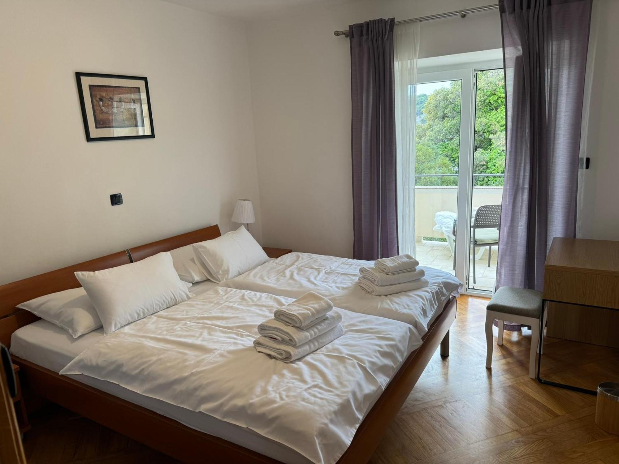Apartments Trlika Kampor Ngoại thất bức ảnh