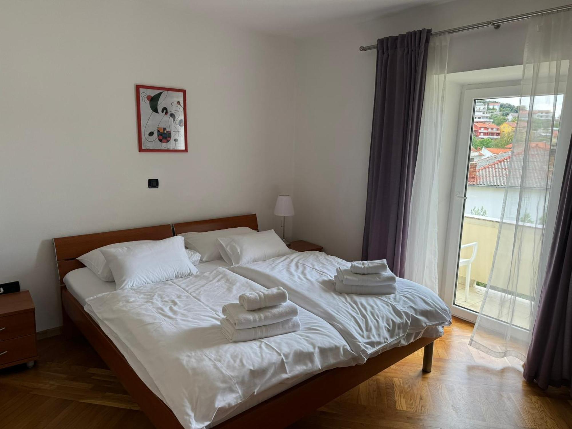 Apartments Trlika Kampor Ngoại thất bức ảnh